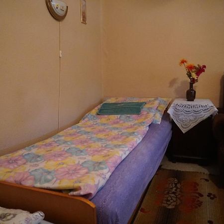 Piri Vendeghaz Hotel ไฮจ์ดูบอสซอร์มีนย์ ภายนอก รูปภาพ
