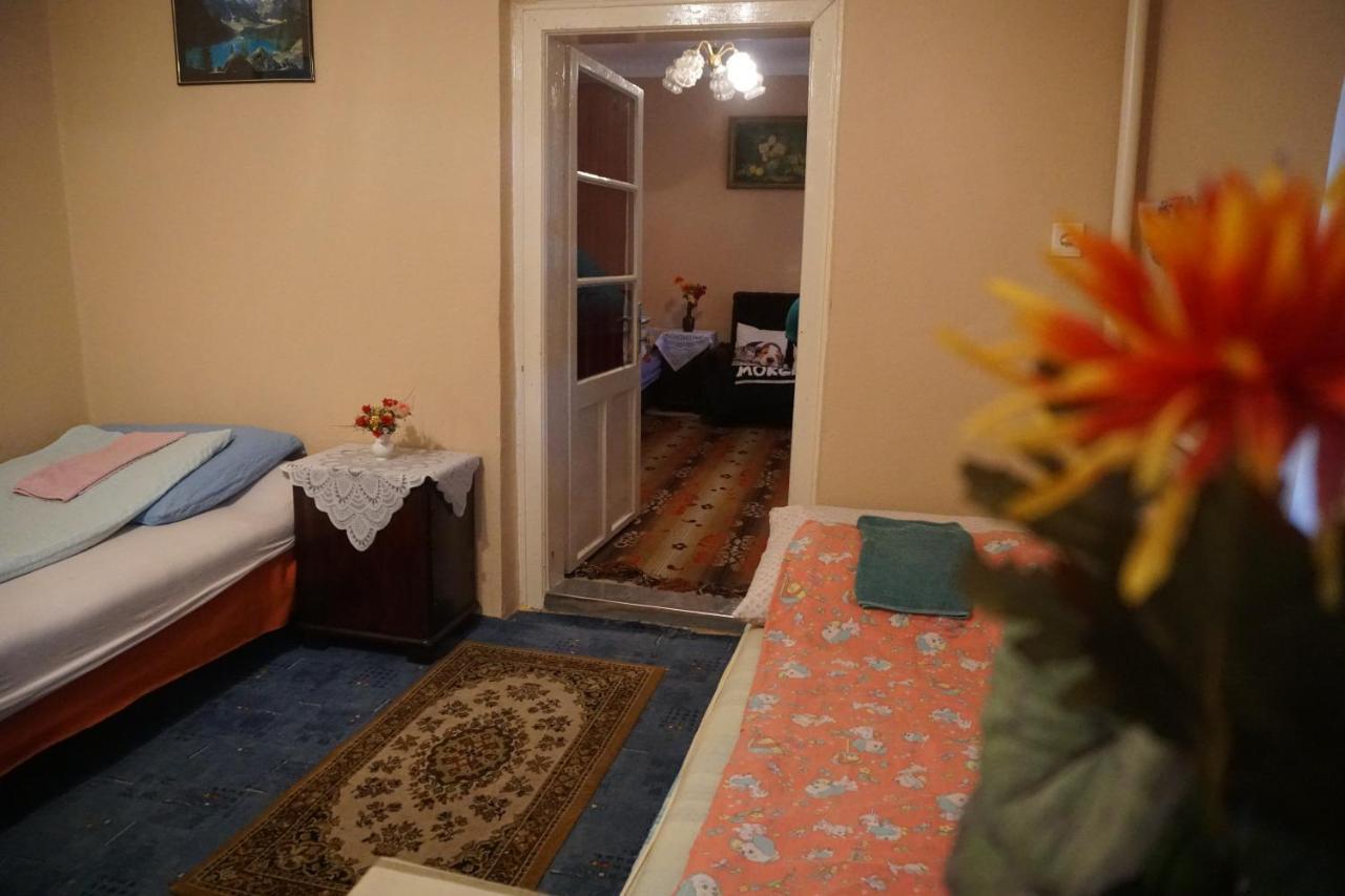 Piri Vendeghaz Hotel ไฮจ์ดูบอสซอร์มีนย์ ภายนอก รูปภาพ